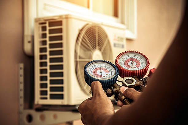 Professional Ac Installation technician working in Fords, NJ